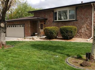 2 Pedregal Ln, Pueblo, CO 81005