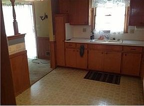 5th image of 15406 E 37th Ter S