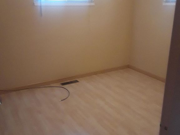 5th image of 1367 Burnham Ave