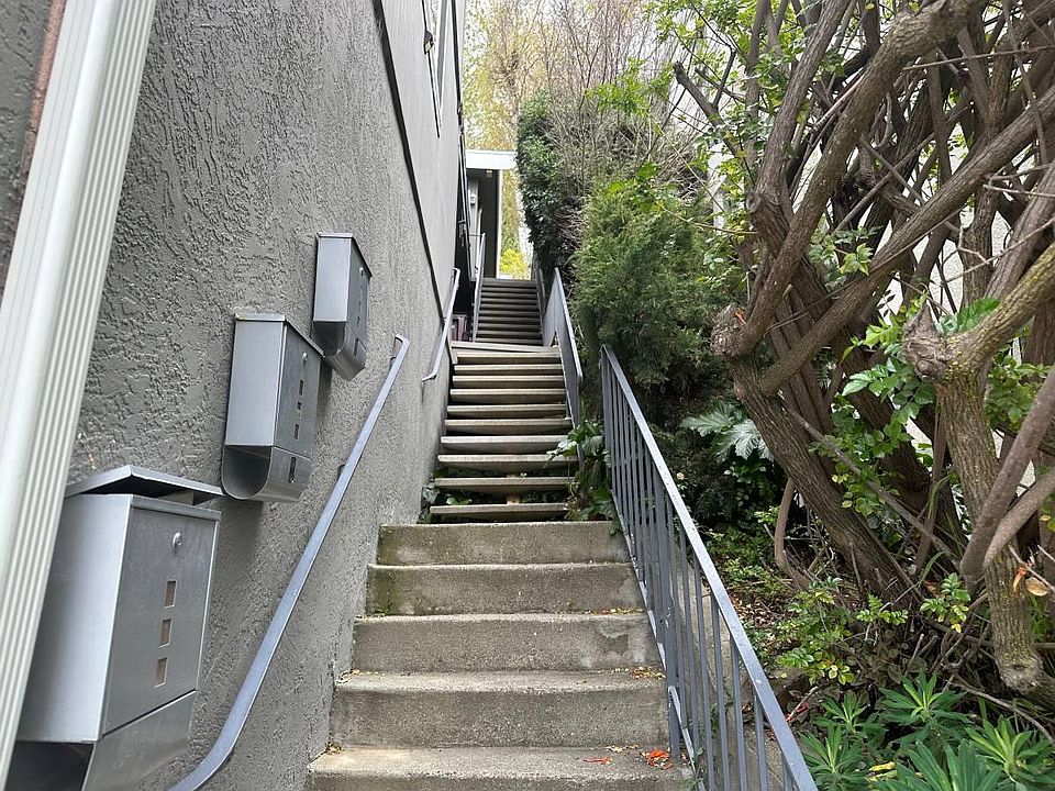 2nd image of 1130 Wellington St APT 3