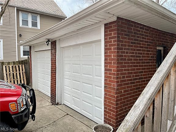 2nd image of 3284 West Blvd