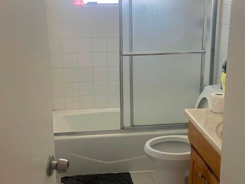 1st image of 444 N Garfield Ave