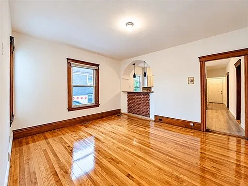 4 bed, 1225 sqft, $2,050 — Photo 2