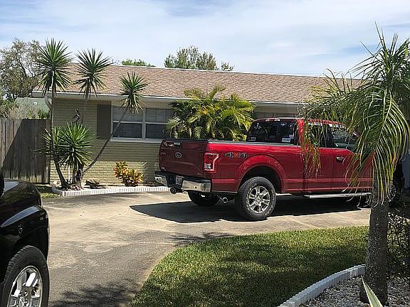 5th image of 739 E River Oak Dr