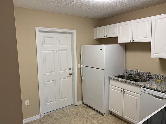 3rd image of 311 Oak Rose Ln APT 102