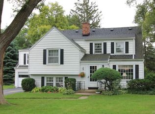 8633 Howard Dr, Williamsville, NY 14221
