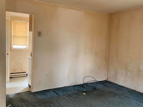 4th image of 1516 Madison Ave