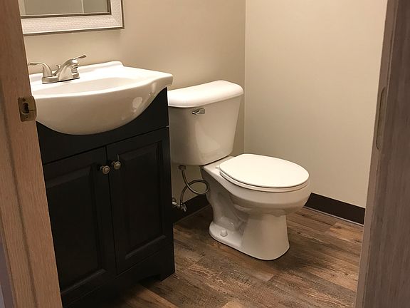 5th image of 290 Pointe Pl