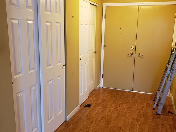5th image of 564 Sarah Ln APT 305