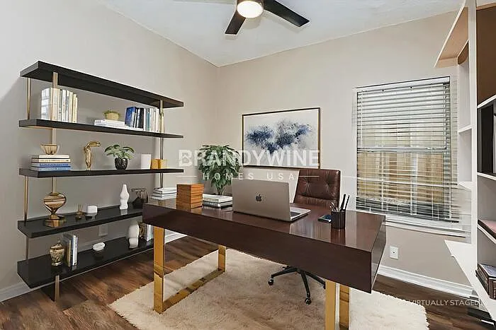 737 Lionel Way — Photo 18