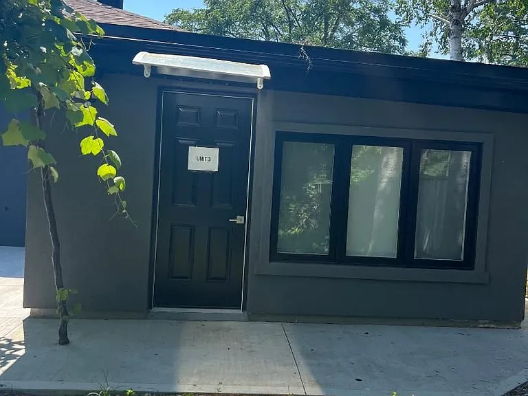 61 Gladys Rd #3 — Photo 6