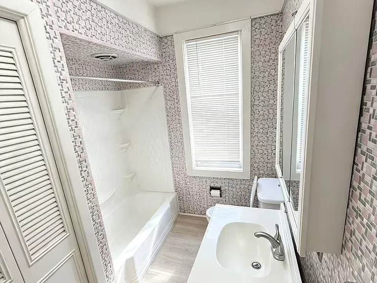 1634 Broad St #B1 — Photo 2