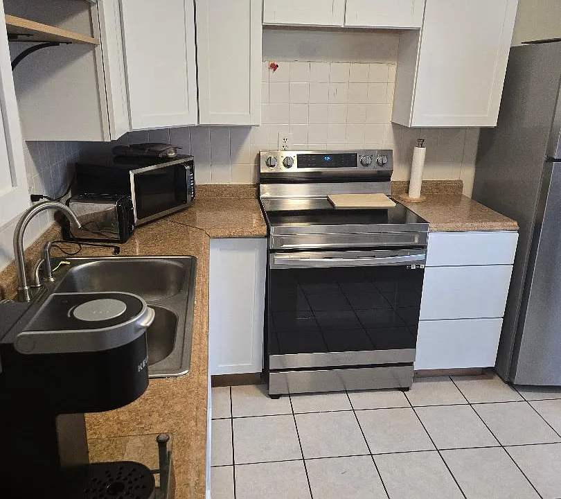 55 Rockland Ave #2