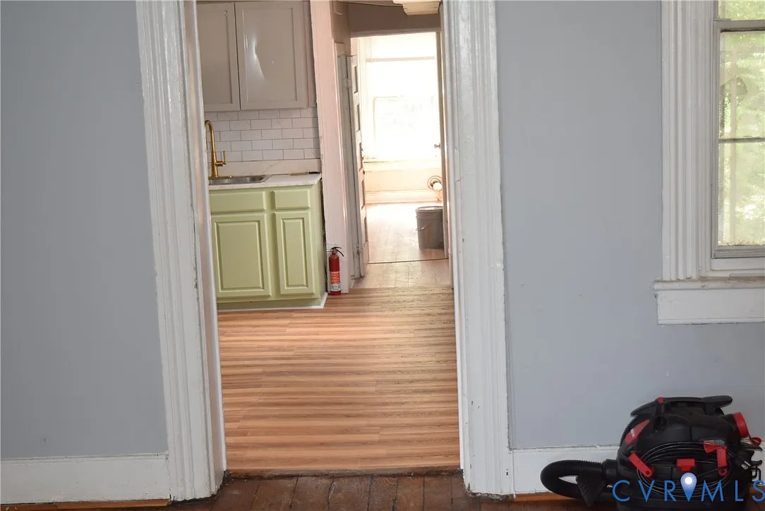 2 bed, 1.0 bath, 1100 sqft, $1,500 — Photo 4