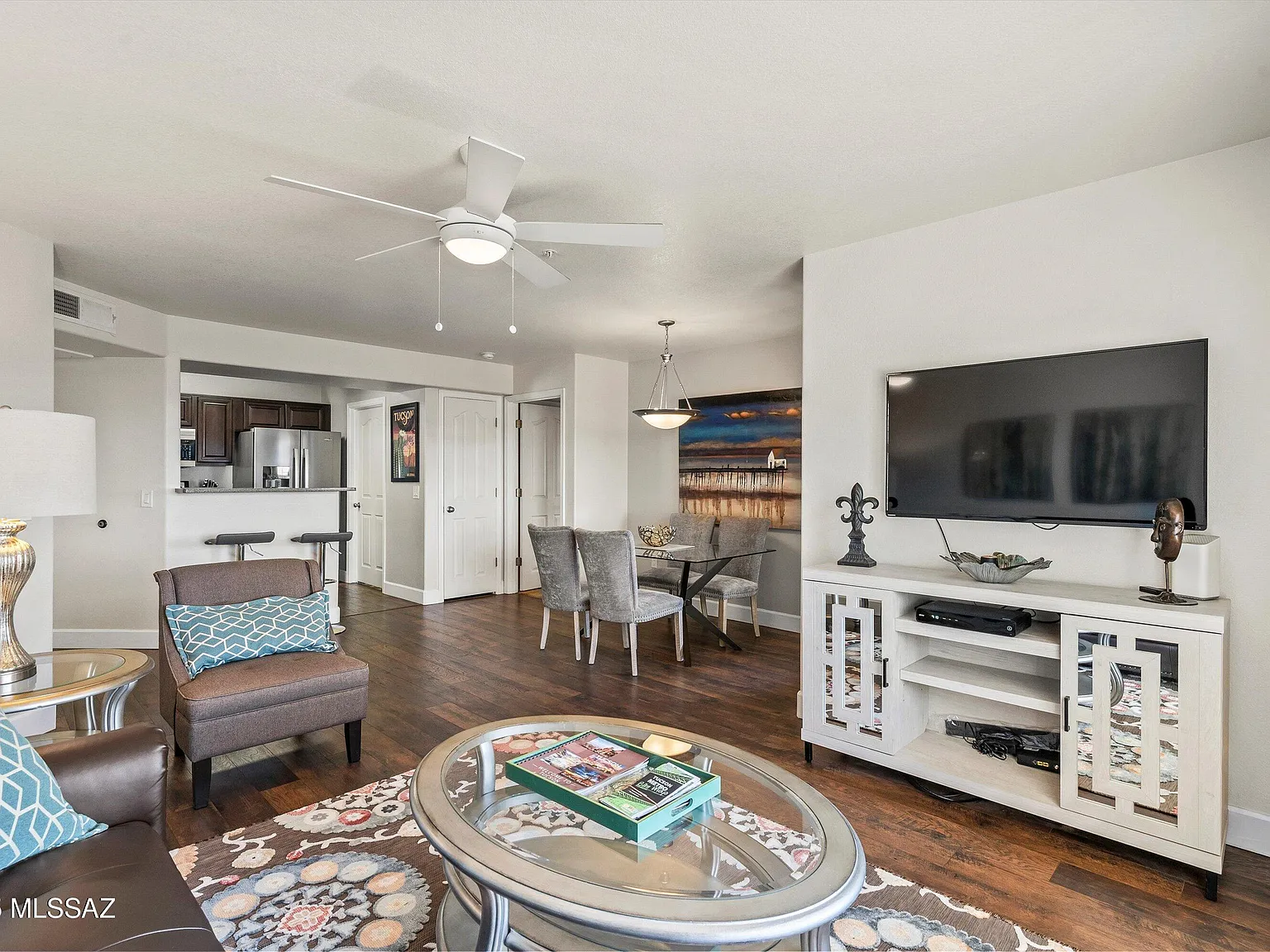 2 bed, 2.0 bath, 944 sqft, $1,800 — Photo 4