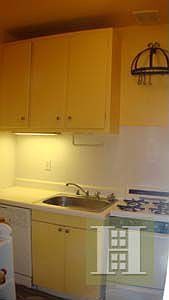 2nd image of 305 W 89th St APT 2F