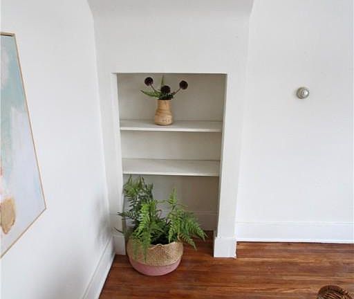4th image of 15 Alonzo St