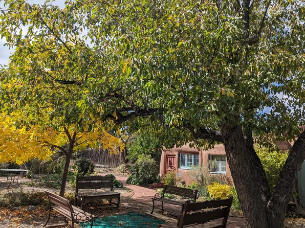 630 Canyon Rd #B, Santa Fe, NM 87501