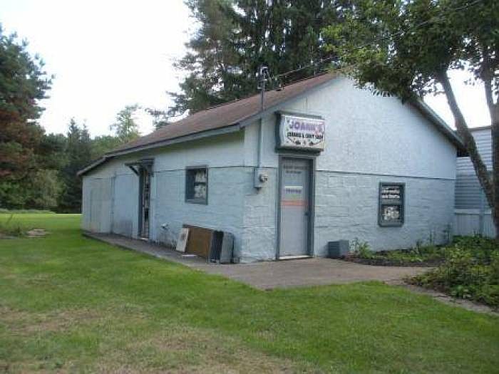 2nd image of 153 W Theresia Rd