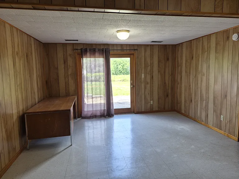 2712 Wesley St — Photo 10