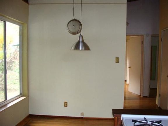 5th image of 1204 W Standley St