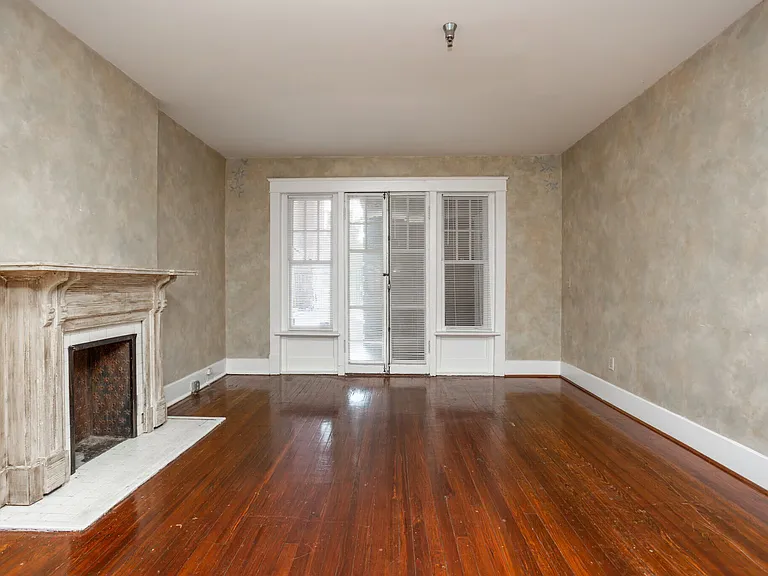 Katherine Court Apartments — Photo 12