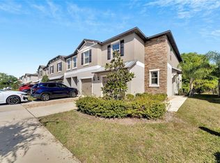 9536 Pembrooke Pines Dr, Sun City Center, FL 33573