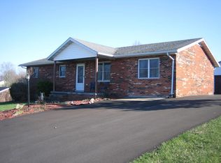 8016 Shelby St, Maysville, KY 41056
