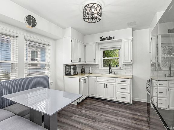 4th image of 66 Murray Avenue