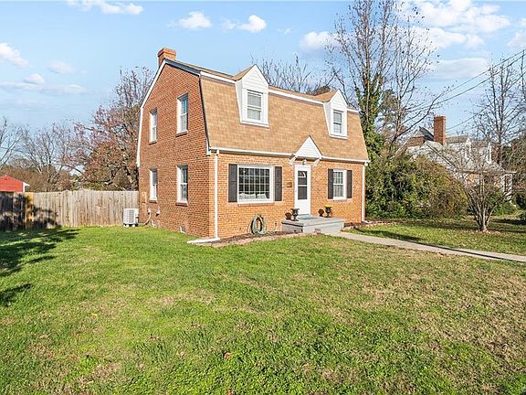 3rd image of 7267 Grace Ln