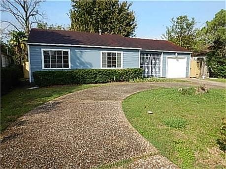 1st image of 10606 Roandale Dr