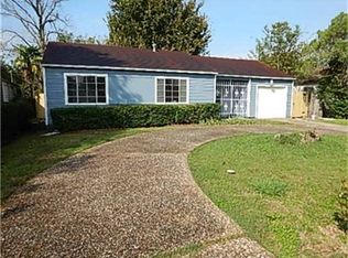 10606 Roandale Dr, Houston, TX 77048