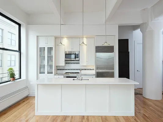 Sold by Sotheby's International Realty | media 3