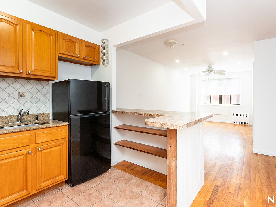 1st image of 133 Lynch St APT 1
