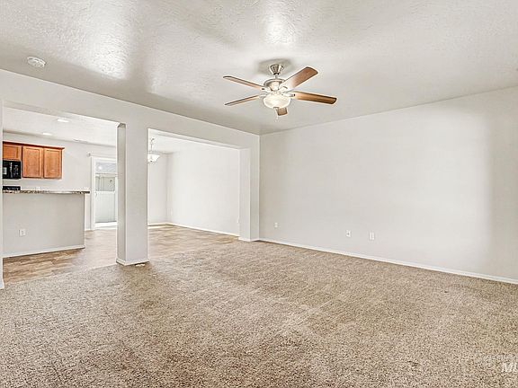 5th image of 2225 W Mikaela Ct