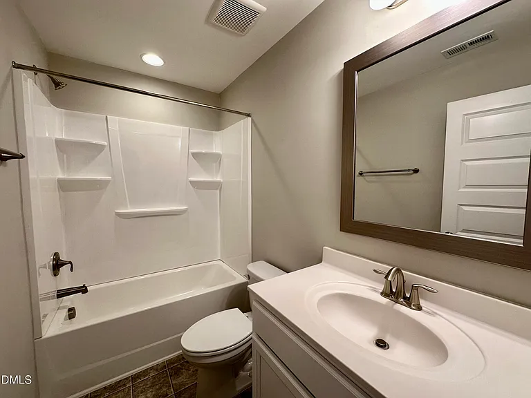 822 Richmont Grove Ln — Photo 22