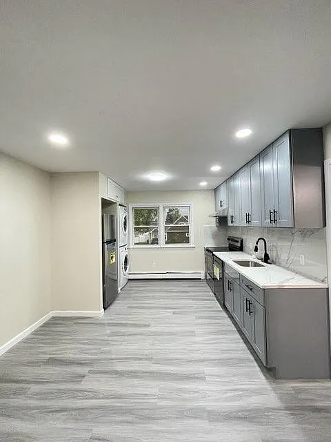 Stirrup Ln, Levittown — Photo 1