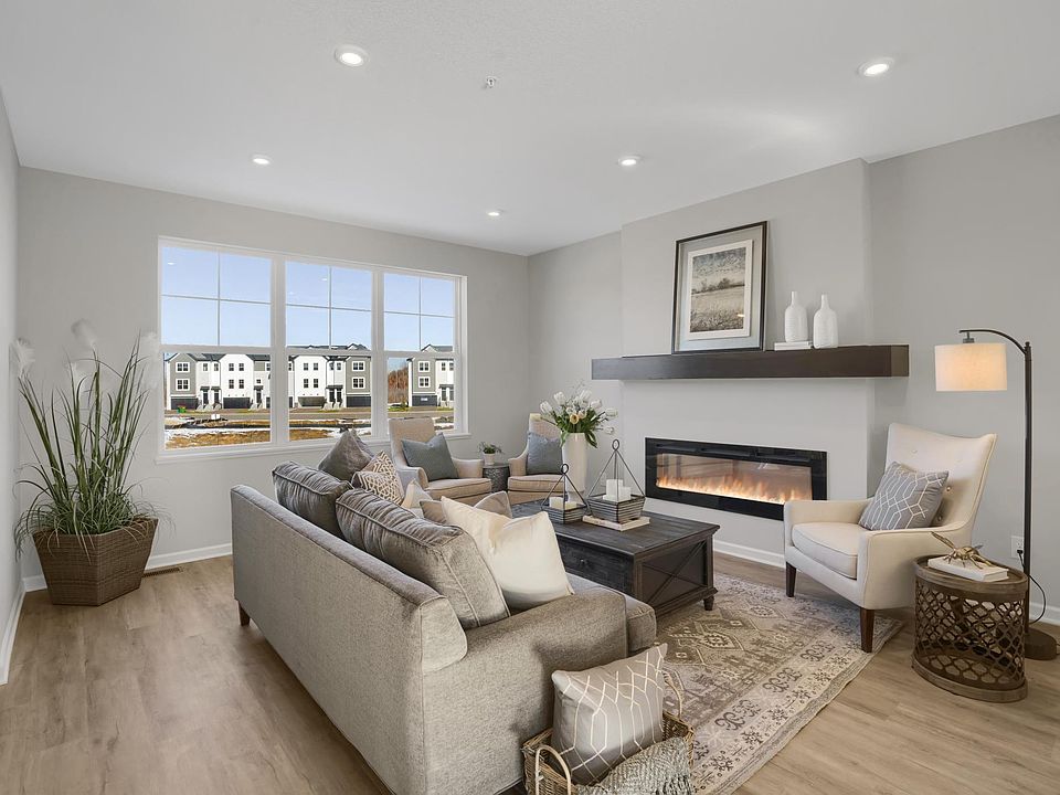 1st image of 8671 London Cir NE #B