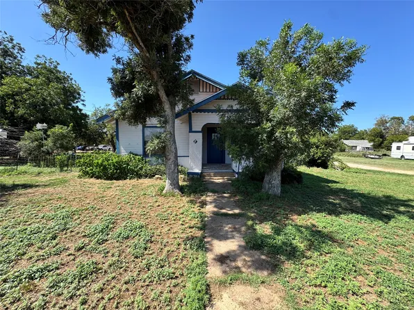 204 Bowie St, Santa Anna, TX 76878