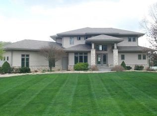 5584 Surrey Ln, Waunakee, WI 53597