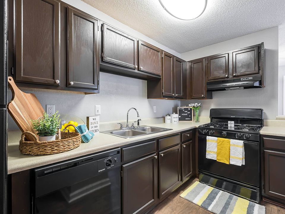 1st image of 100 Chase Lake Dr #1807