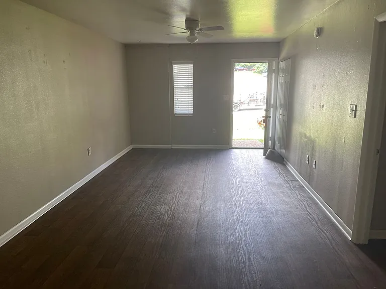 1935 Dawsey St #2 — Photo 7
