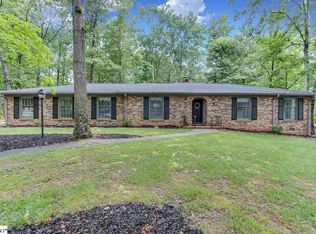 8 Elmwood Dr, Taylors, SC 29687