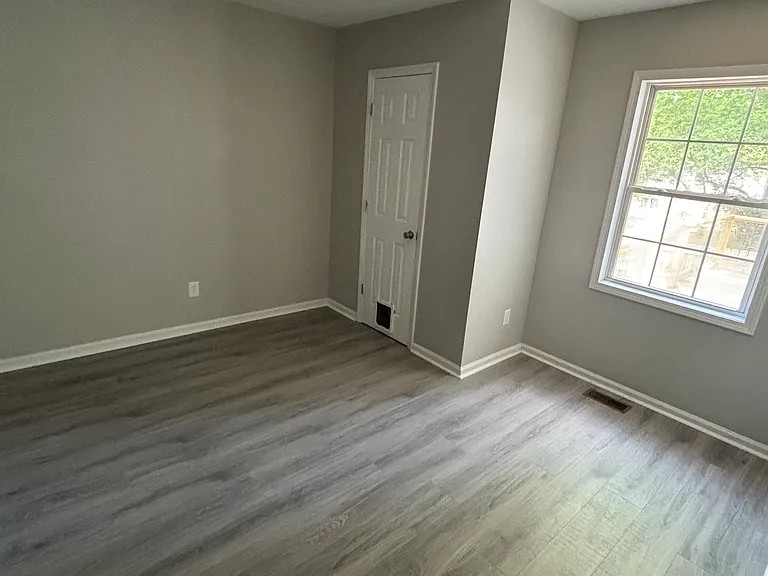 405 E Oakwood St — Photo 16