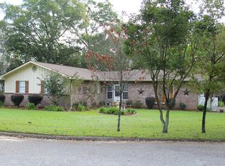 201 Ross Ln, Headland, AL 36345