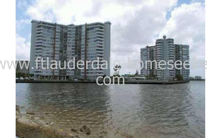 1st image of 1351 NE Miami Gardens Dr APT 611E