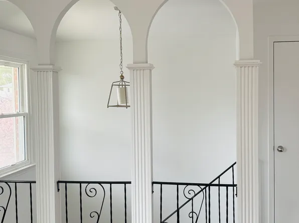 41-30 249th St #2, Little Neck, NY 11363