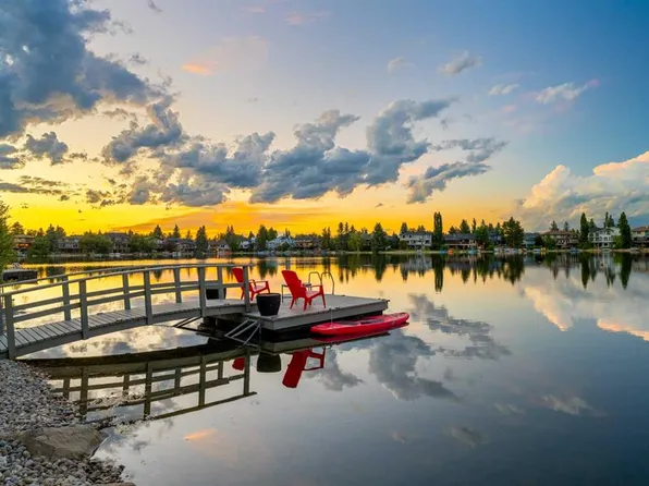 85 SW Sunset Way SE, Calgary, AB T2X 3C1