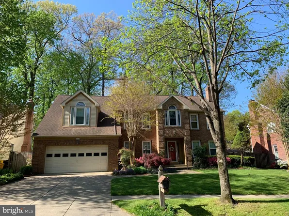 2113 Crossgate Dr, Crofton, MD 21114