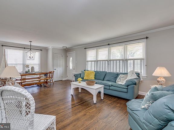 2nd image of 517 Erhardt Ave